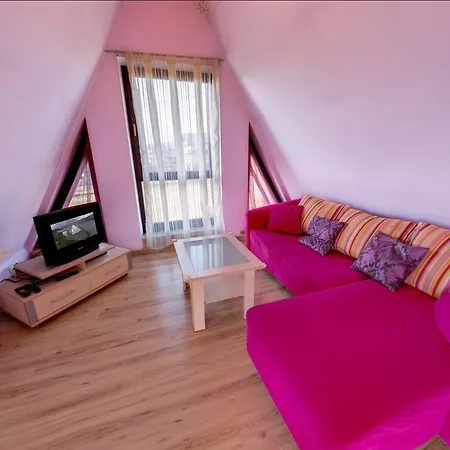 Mango Apartment Maniowy